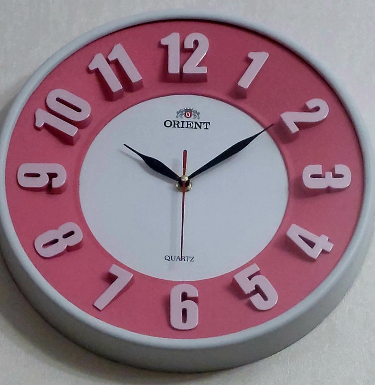 ساعت دیواری اورینت شماره برجسته