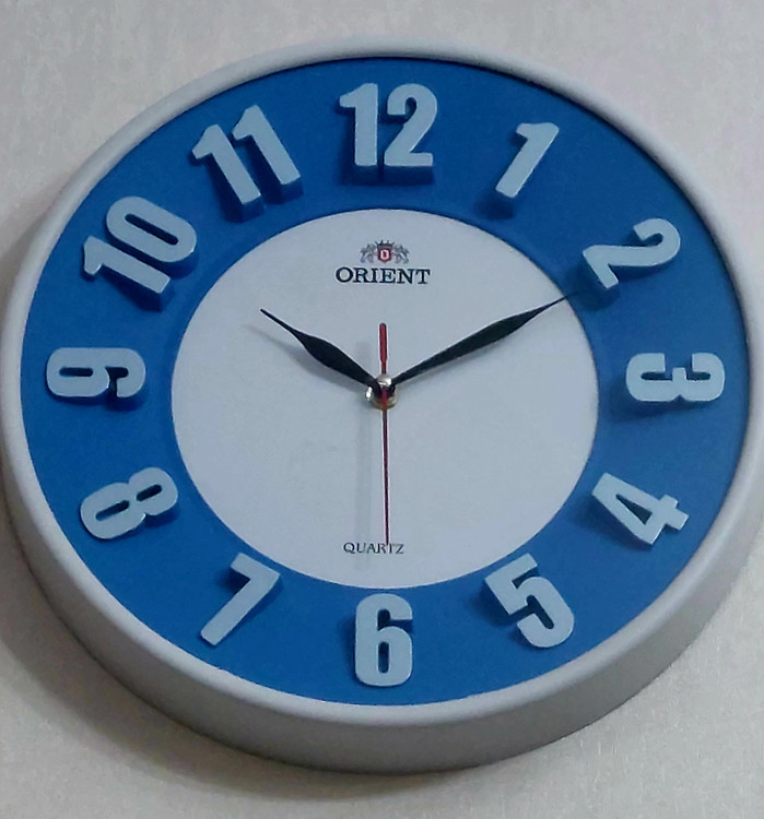ساعت دیواری اورینت شماره برجسته